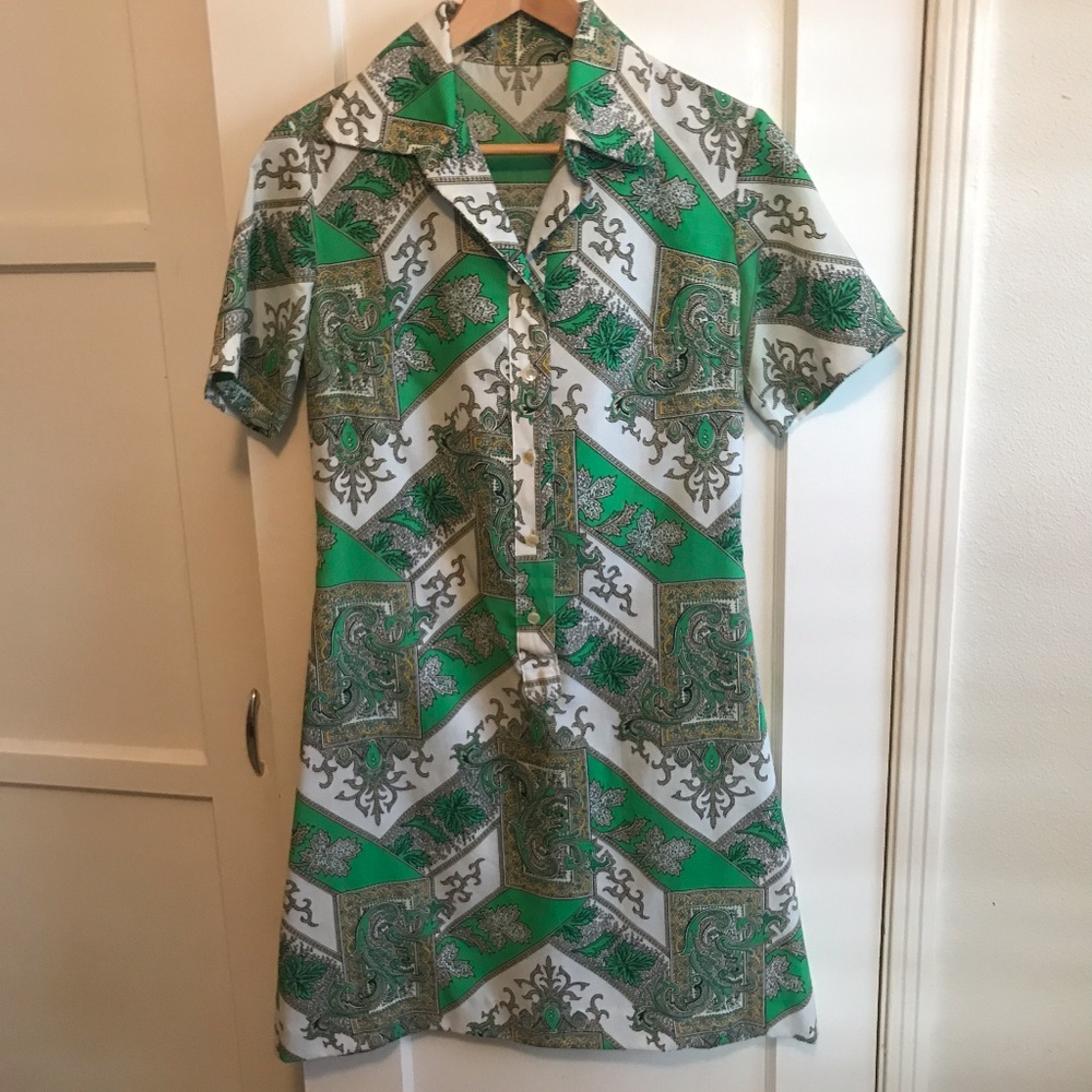 Vintage shirt dress